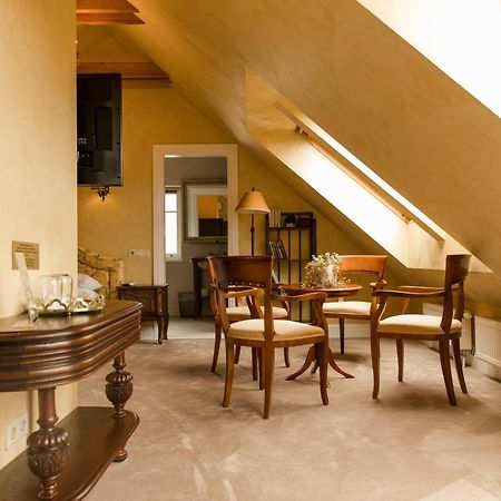 Apvalaus Stalo Klubas Gastro & Spa Hotel ทราไก ภายนอก รูปภาพ